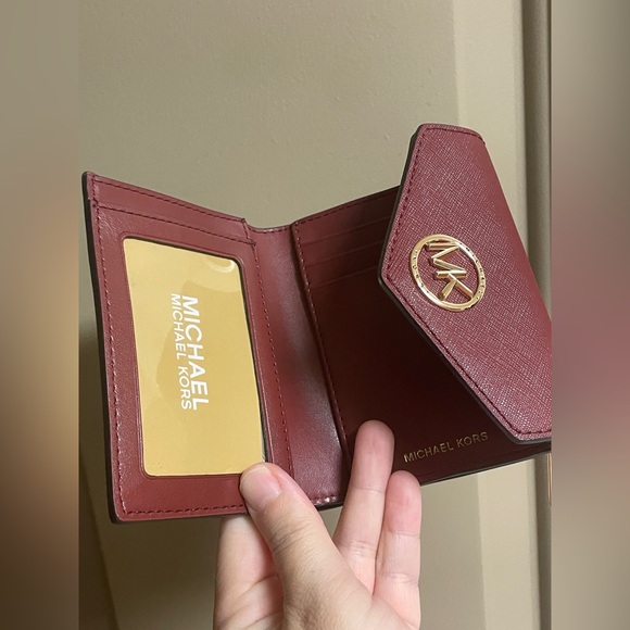 Michael Kors wallet - Picture 8 of 12